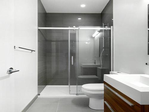 Salle de bains - 503-1155 Rue De La Montagne, Montréal (Ville-Marie), QC - Indoor Photo Showing Bathroom