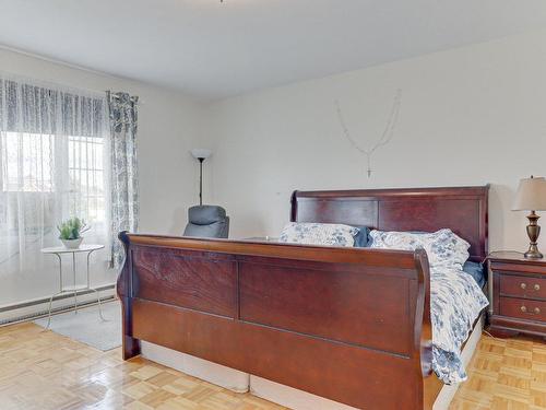 Master bedroom - 560 Rue Des Goélands, Laval (Duvernay), QC - Indoor Photo Showing Bedroom
