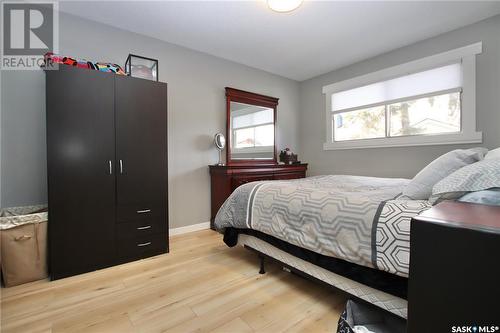 75 Davidson Crescent, Saskatoon, SK - Indoor Photo Showing Bedroom