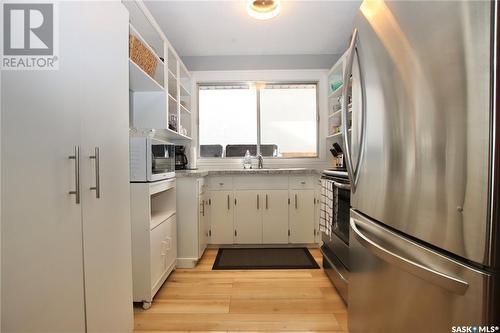 75 Davidson Crescent, Saskatoon, SK - Indoor Photo Showing Kitchen