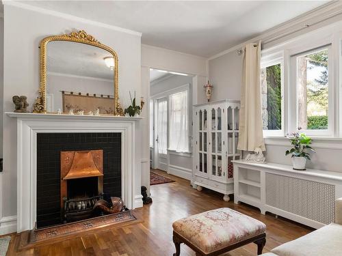 305 Denison Rd, Oak Bay, BC - Indoor Photo Showing Living Room With Fireplace