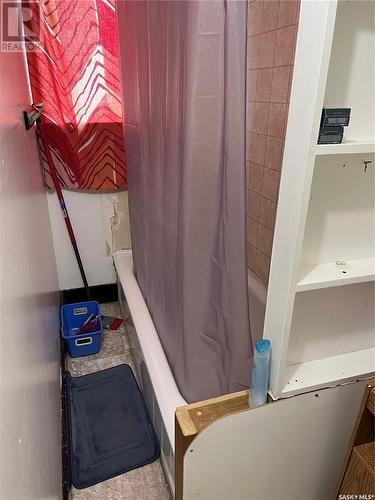 215 Bemister Avenue E, Melfort, SK - Indoor Photo Showing Bathroom