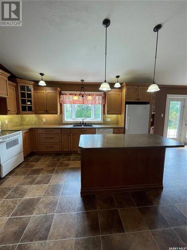 River Front Erwood, Hudson Bay Rm No. 394, SK - Indoor Photo Showing Kitchen With Double Sink