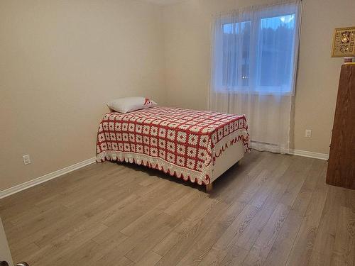 Chambre Ã Â coucher - 57 Rue Léon-Giroux, Coteau-Du-Lac, QC - Indoor Photo Showing Bedroom