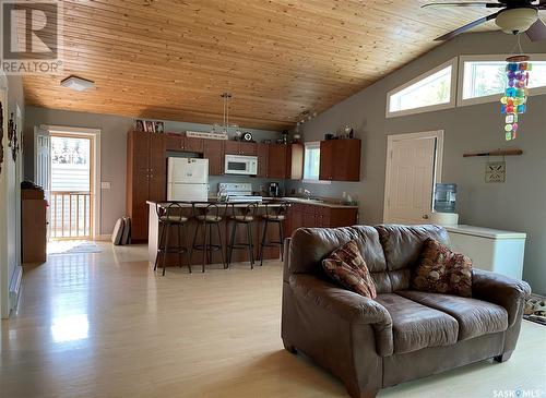 73 Makwa Drive, Makwa Lake, SK - Indoor Photo Showing Living Room