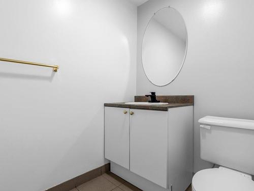 Powder room - 4218 Rue Desrosiers, Montréal (Pierrefonds-Roxboro), QC - Indoor Photo Showing Bathroom