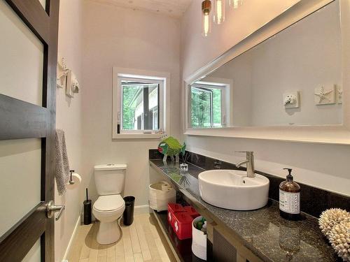 Salle d'eau - 373 Rg Beau-Lac, Stratford, QC - Indoor Photo Showing Bathroom