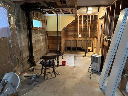 1832 Highway 3A, Nelson, BC - Indoor Photo Showing Basement
