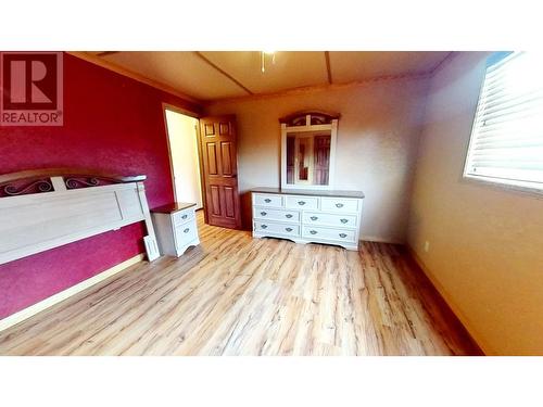 10864 101 Street, Taylor, BC - Indoor Photo Showing Other Room