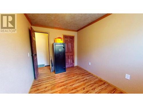 10864 101 Street, Taylor, BC - Indoor Photo Showing Other Room