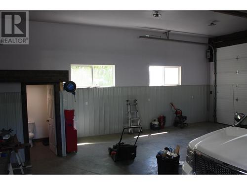 10864 101 Street, Taylor, BC - Indoor Photo Showing Garage