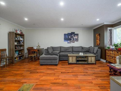 12-2197 Duggan Rd, Nanaimo, BC - Indoor Photo Showing Living Room
