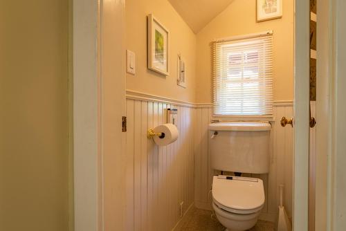 310 Kootenay Avenue, Trail, BC - Indoor Photo Showing Bathroom