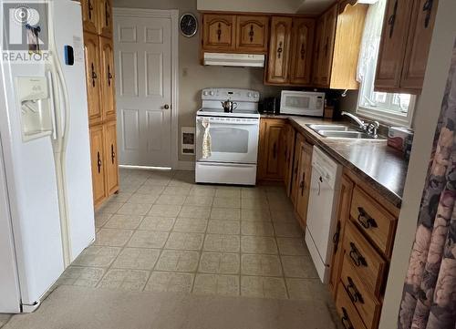 81 Main Street, Twillingate, NL - Indoor Photo Showing Kitchen With Double Sink