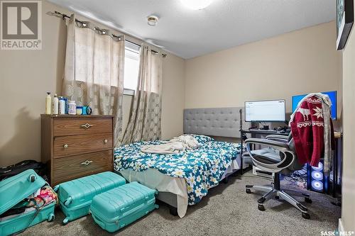 571 Elphinstone Street, Regina, SK - Indoor Photo Showing Bedroom