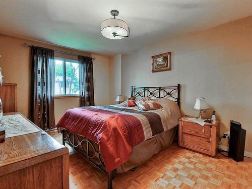 Master bedroom - 3946  - 3952 Rue De La Seine, Laval (Chomedey), QC - Indoor Photo Showing Bedroom