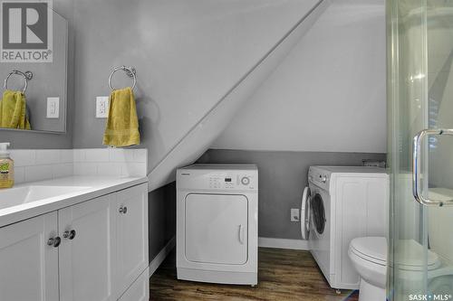 2258 Osler Street, Regina, SK - Indoor Photo Showing Laundry Room