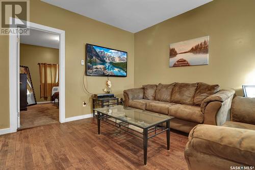 2258 Osler Street, Regina, SK - Indoor Photo Showing Living Room