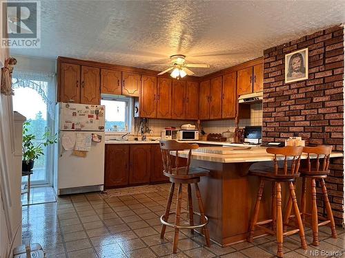 854 Ave Des Pionniers, Balmoral, NB - Indoor Photo Showing Kitchen