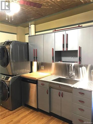 66 Sydney Street, Saint John, NB - Indoor Photo Showing Laundry Room