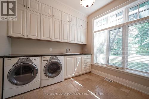 450 Meadow Wood Rd, Mississauga, ON - Indoor Photo Showing Laundry Room