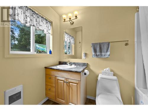 11899 L'Heureux Road, Valemount, BC - Indoor Photo Showing Bathroom