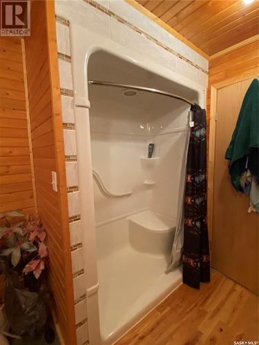 904 Mahigan Crescent, Lac La Ronge, SK - Indoor Photo Showing Bathroom