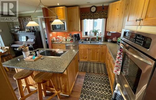 5575 Christian Valley Road, Westbridge, BC - Indoor Photo Showing Kitchen With Double Sink