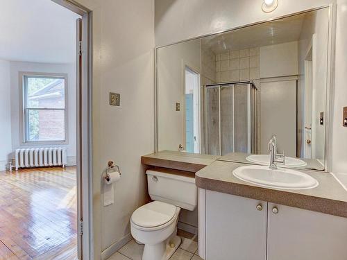 Ensuite bathroom - 347 Av. Kensington, Westmount, QC - Indoor Photo Showing Bathroom