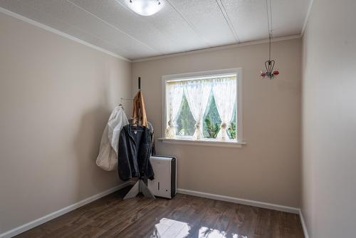 504 201St Avenue, Castlegar, BC - Indoor Photo Showing Other Room
