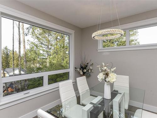 3156 Mission Rd, Courtenay, BC - Indoor Photo Showing Dining Room
