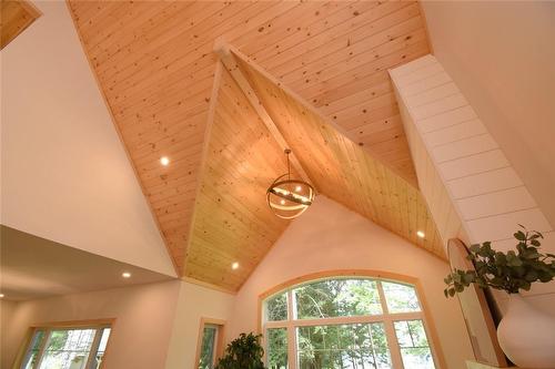 Great room ceiling - 1417 Dickie Lake Road W, Baysville, ON - Indoor Photo Showing Other Room