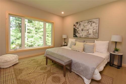 1417 Dickie Lake Road W, Baysville, ON - Indoor Photo Showing Bedroom