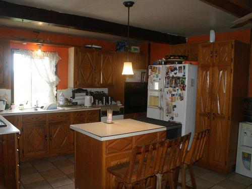 Cuisine - 1655 7E Rang De Simpson, Saint-Cyrille-De-Wendover, QC - Indoor Photo Showing Kitchen With Double Sink