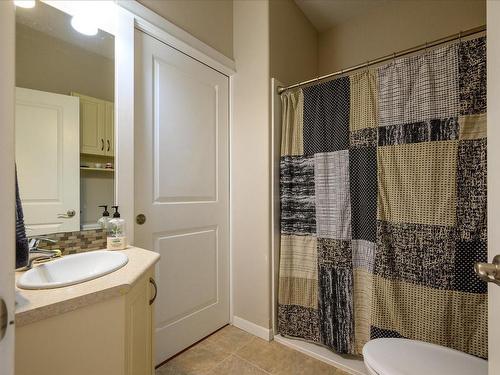 3171 Decourcy Dr, Nanaimo, BC - Indoor Photo Showing Bathroom