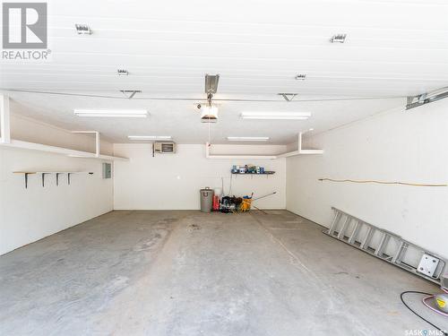 810 Tatanka Drive, Buffalo Pound Lake, SK - Indoor Photo Showing Garage