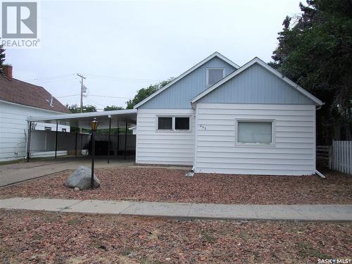242 Main Street, Leader, SK - Outdoor With Exterior