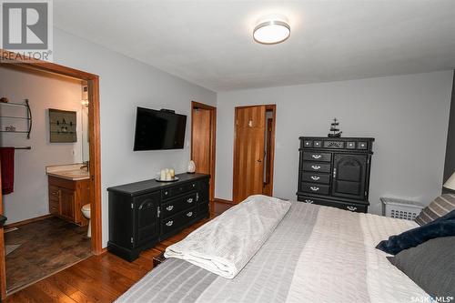 730 Manitoba Avenue, Kerrobert, SK - Indoor Photo Showing Bedroom