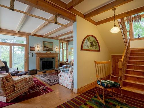 IntÃ©rieur - 114 Ch. Howick, Stanstead - Canton, QC - Indoor With Fireplace