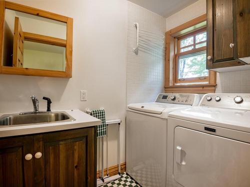 Salle de lavage - 114 Ch. Howick, Stanstead - Canton, QC - Indoor Photo Showing Laundry Room