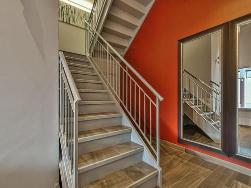 Escalier - 237 Rue De St-Jovite, Mont-Tremblant, QC - Indoor Photo Showing Other Room