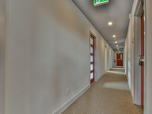 Corridor - 237 Rue De St-Jovite, Mont-Tremblant, QC - Indoor Photo Showing Other Room