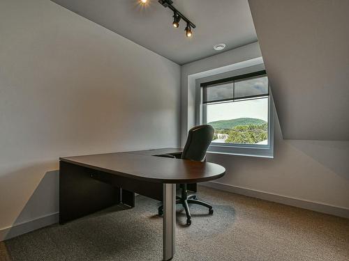 Bureau - 237 Rue De St-Jovite, Mont-Tremblant, QC - Indoor Photo Showing Office