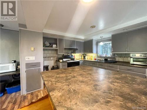 20 Long Point Road, White Head Island, NB - Indoor Photo Showing Kitchen