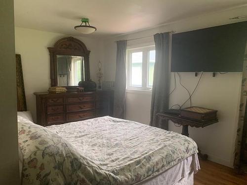 1844 Highway 17 Kenora, Kenora, ON - Indoor Photo Showing Bedroom