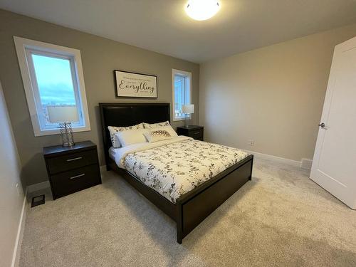77 River Ridge Drive, Lorette, MB - Indoor Photo Showing Bedroom