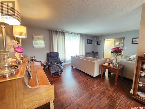 308 Millet Street, Yellow Grass, SK - Indoor Photo Showing Living Room