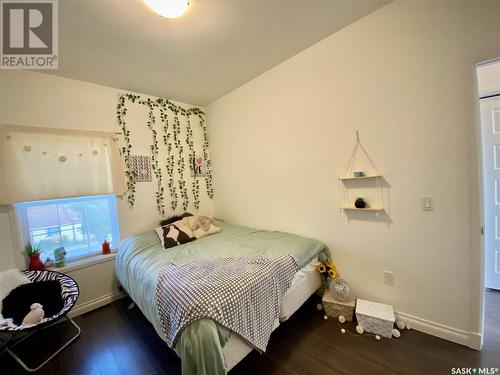 B 422 St Mary Street, Esterhazy, SK - Indoor Photo Showing Bedroom