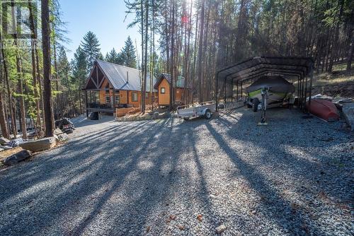 6392 Osprey  View Landing, Wardner, BC - Outdoor