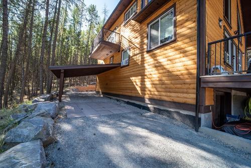 6392 Osprey Landing View, Wardner, BC - Outdoor With Exterior